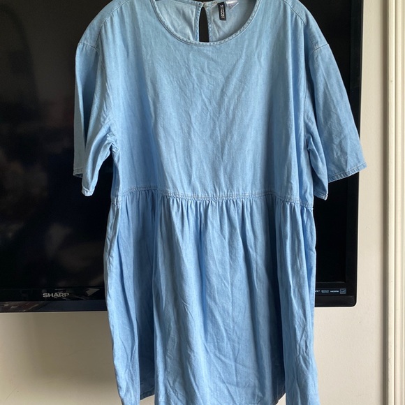 H&M Denim Dress - Picture 3 of 7
